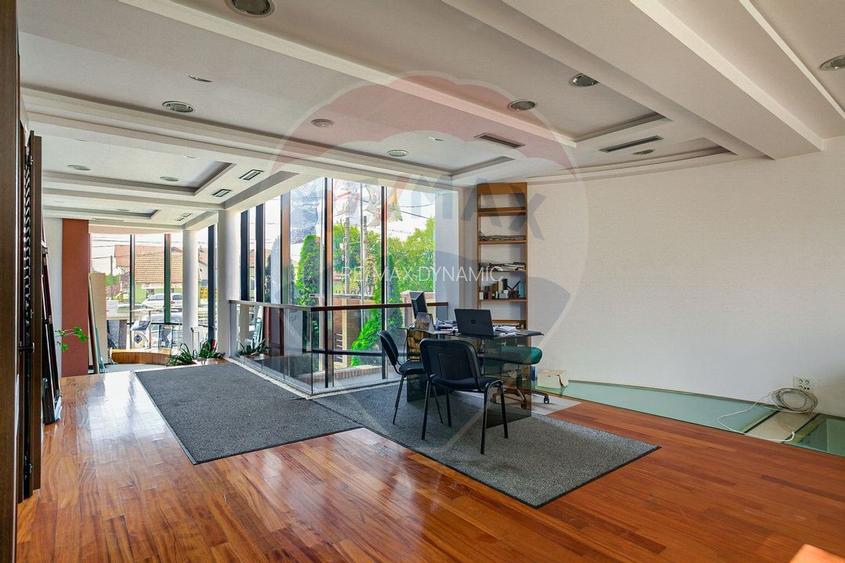 Clădire de birouri Micalaca pe principală, vad si vizibilitate sporită - 24