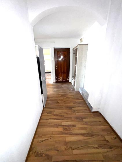 68.ooo euro, apartament 3 camere, decomandat, Micro 16 - 6
