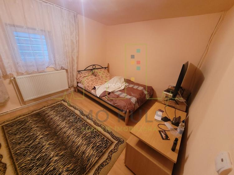 Casa in Ronat compartimentata in 2 apartamente cu intrari separate - 4