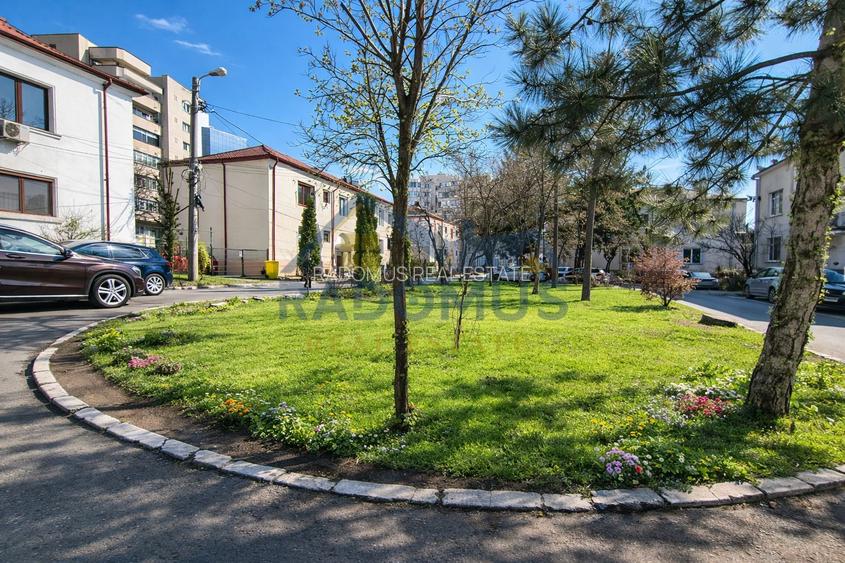 Apartament 2 camere | Renovat | Ultracentral| Boxa+Curte | 0% Comision - 10