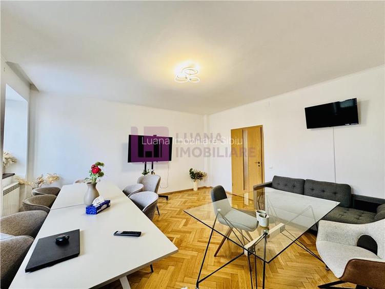 Casa individuala | suprafata utila 360 mp | teren 430 mp | Calea Poplacii - 15