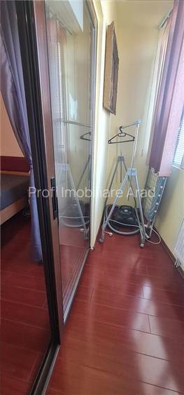 Ap. 2 camere, et.3, la bloc, 82mp, central -Piata Catedralei - 15