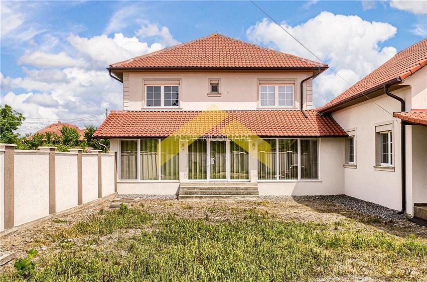 Casa noua de vanzare orasul Ineu - 17