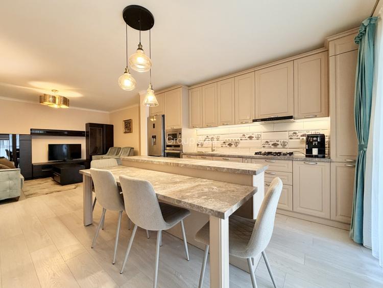 Inchiriere Apartament 3 camere, Scala Center, terasa 15 mp, garaj - 13