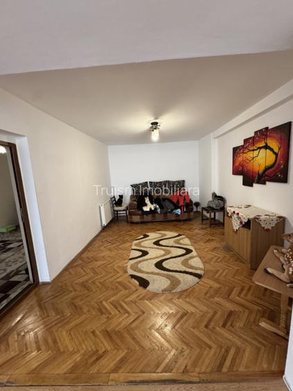 VILA Demisol+ Parter +Et 1+ Mansarda Ultracentral - 13