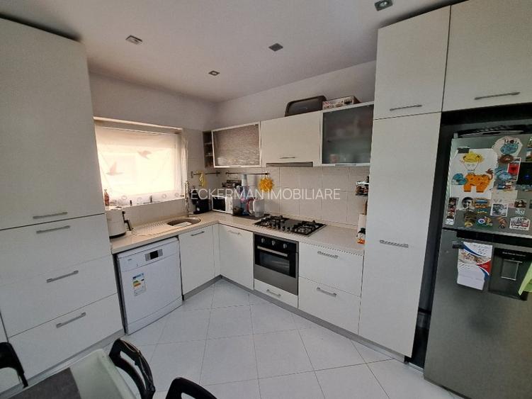 Pipera-Ibiza Sol (scoala Americana), 4 camere de vanzare, p/3 cu gradina, terasa - 16