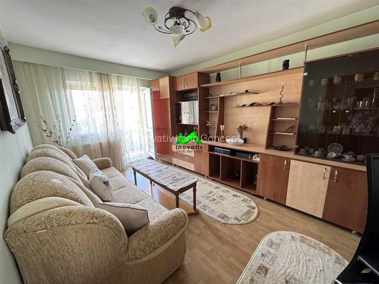 Apartament de vanzare 3 camere pivnita Sibiu Cal Poplacii - 5