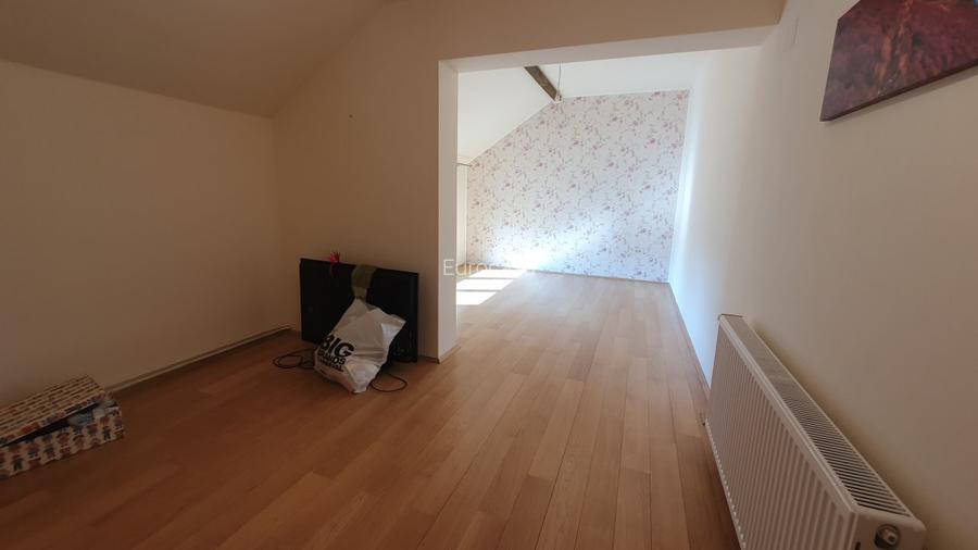 Vila generoasa in zona foarte linistita - 17