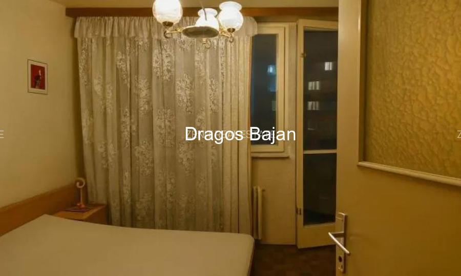 Sala Palatului // vedere spate // balcon - 12