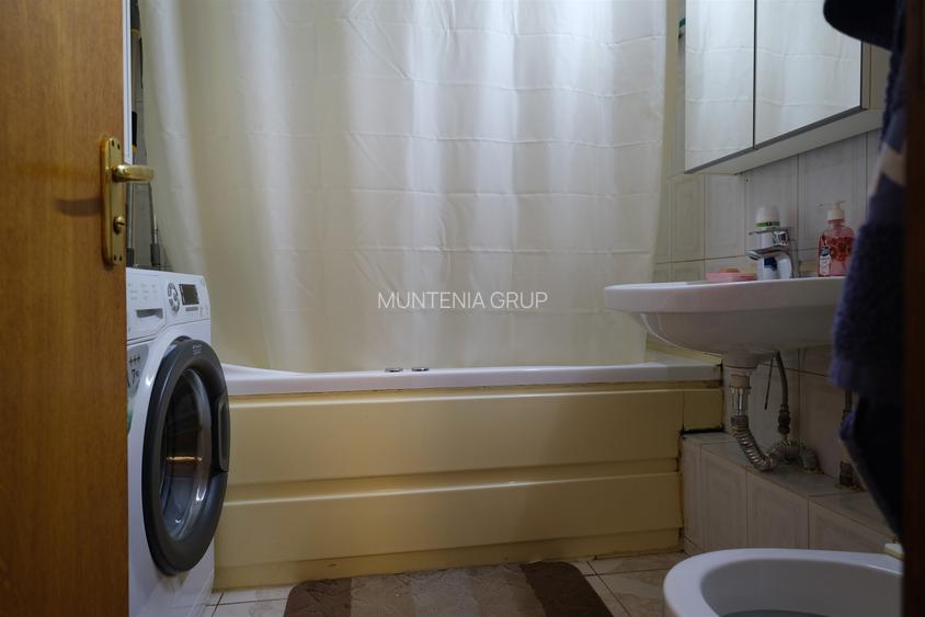 CRANGASI - Piata Crangasi, apartament 2 camere decomandate, etaj 1/8 - 7