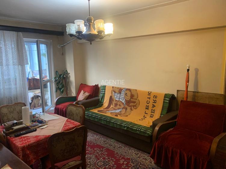 Mihai Bravu-stradal-Rond Baba Novac - 6