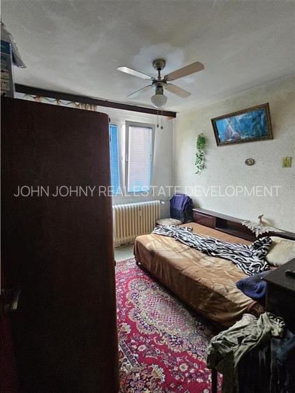 Apartament 3 camere decomandatStr. Uioara - 14