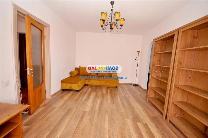 Vanzare apartament 2 camere in zona Podul Grand - Piata Crangasi - 2