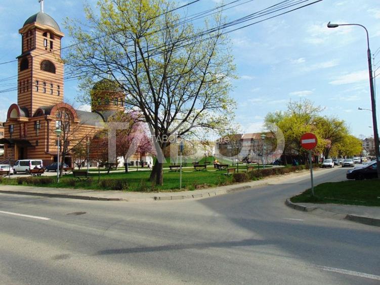 Apartament de vanzare la etaj 1 2 camere boxa depozitare zona Strand - 2