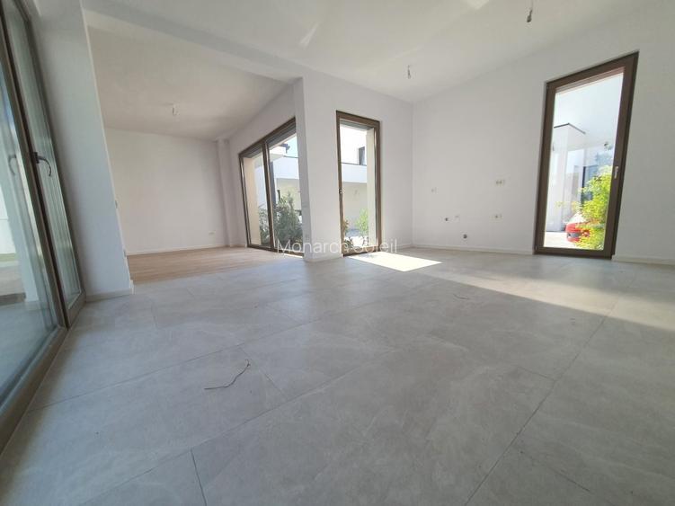 Monarch Soleil - finisaje de lux: parchet,usi, tamplarie lemn natural - 14