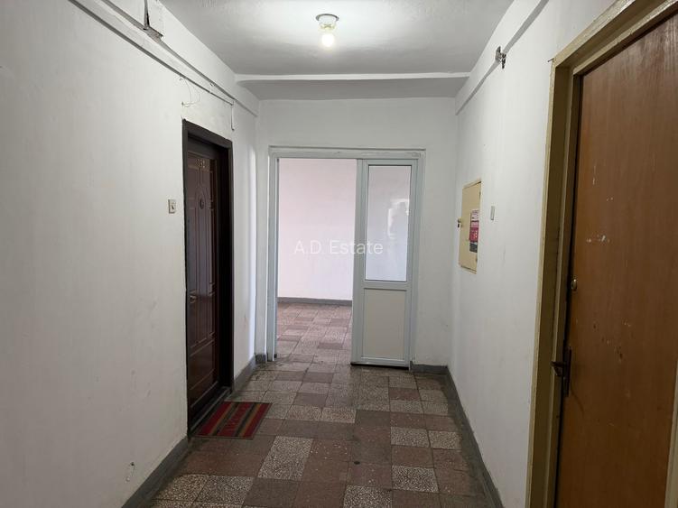 Garsoniera Titan 31 Mp Bloc 1978 Reabilitat Instalatii Schimbate 6 Min Metrou - 9