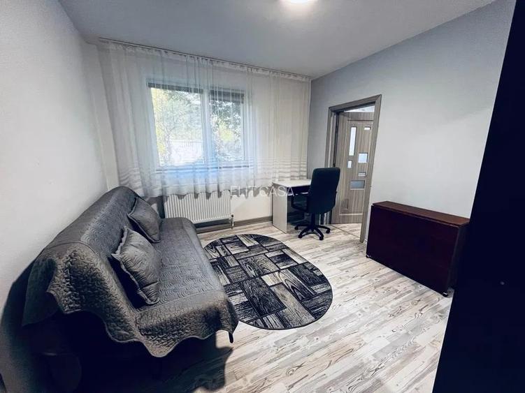 Apartament cu 2 camere, zona Podu Ros - 5