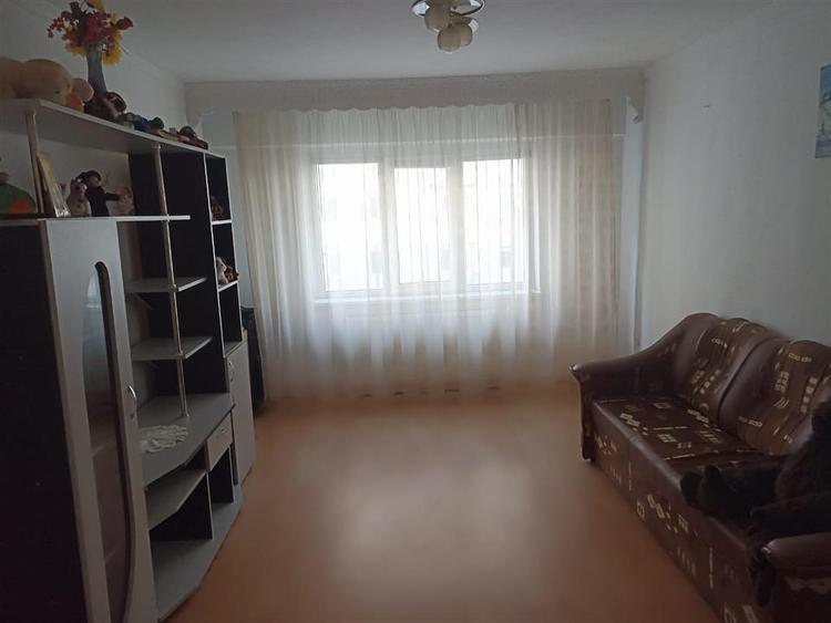 Ap 3 Camere, decomnadat, zona Viru 3