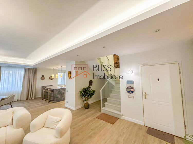 Duplex de Lux cu Grădină Privată și Parcare