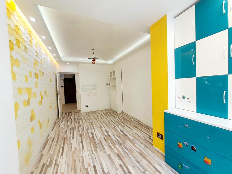 Apartament 4 camere de închiriat codtin georgian