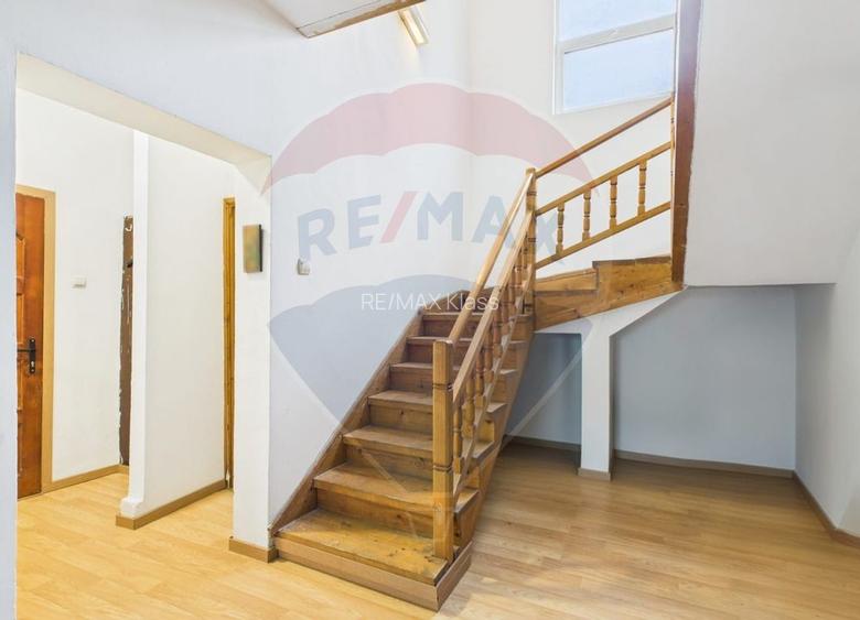 Casa cu 5 camere de vanzare Ciorogarla 1682mp teren - 9