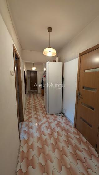Apartament 4 camere, etaj 2/10, Șos.Olteniței, langa metrou, bloc reabilitat - 4