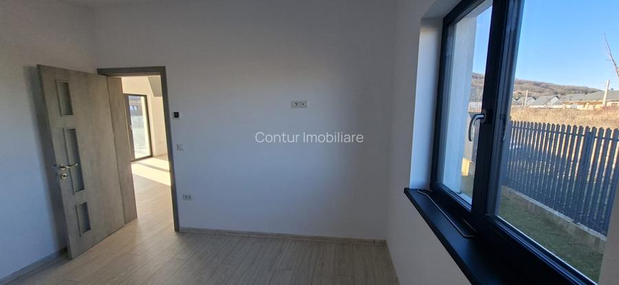 Hemeius-casa noua parter-82 mp - teren 270 mp - apa - curent - gaz - 7