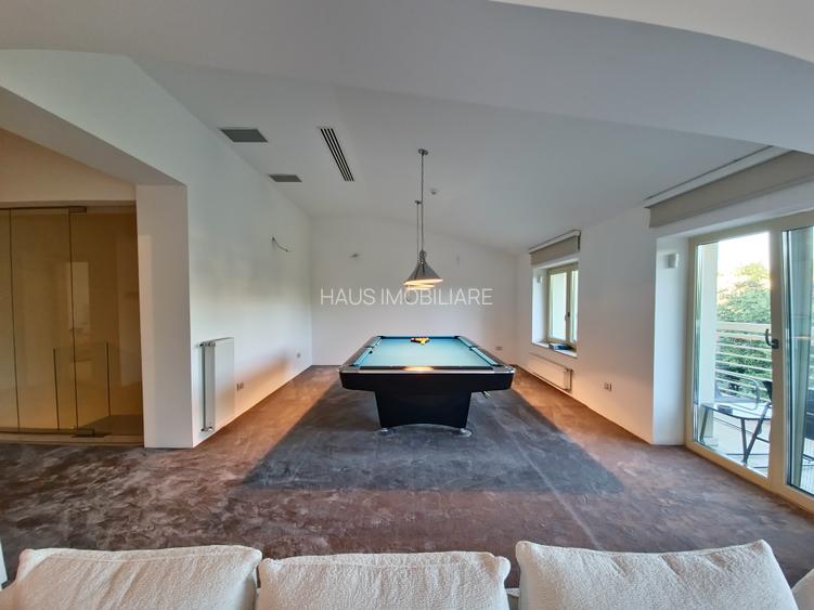 Vila deosebita  la un pas de mare mobilata si utilata - 48