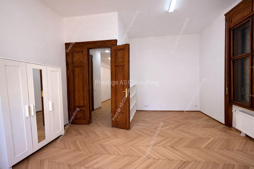 Spatiu Birouri  150 mp | Balcon cu vedere directa spre Piata Victoriei - 4