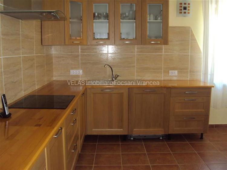 Vila Focsani, S+P+M, mobilata si utilata, CT si anexa - 7