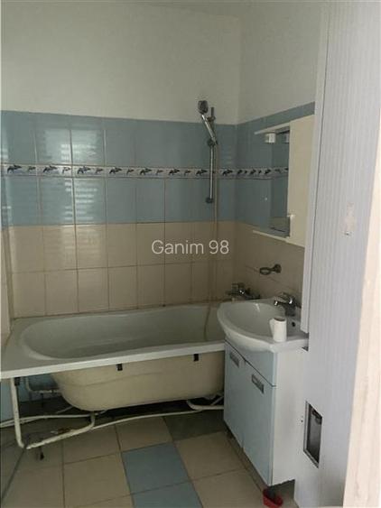 Apartament 2 camere in Focsani , cartier Sud , et 3din 4 , decomandat , 43 mp , - 11