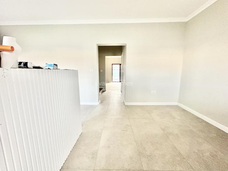 Duplex cu 4 camere cu toate utilitatile si cu asfalt -125 mp utili- Mosnita Noua - 3