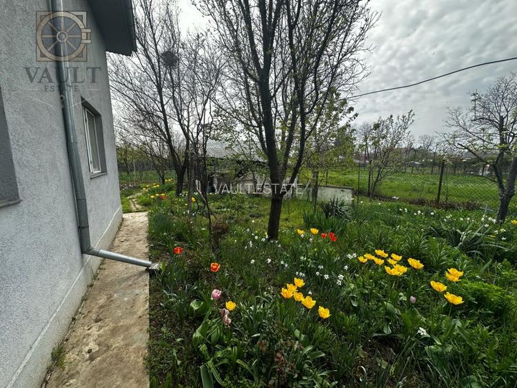 Casa/Villa Frumusani - 1000mp curte  - 3