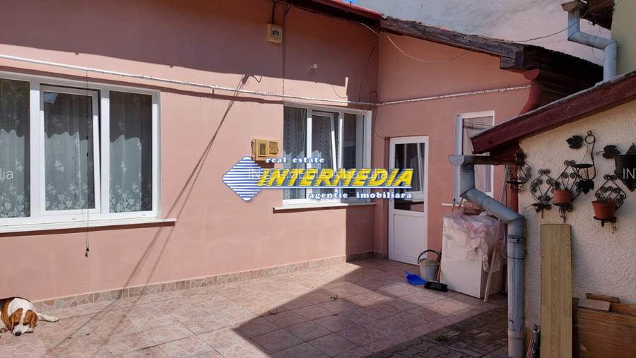 Apartament cu 2 camere la casa in Blaj, zona Centrala - 2