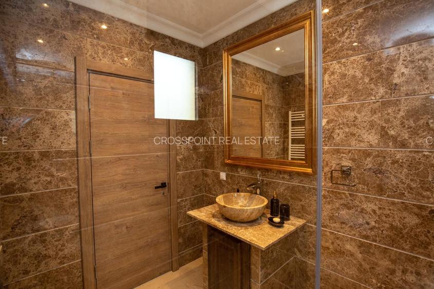 Vila elegantă cu piscină și curte spectaculoasă! - 45