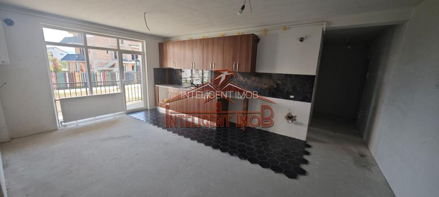 Apartament la CHEIE cu 3 camere pe Calea Cisnadiei