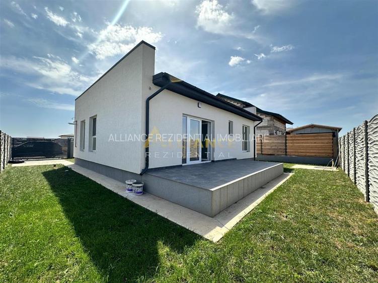 Casa individuala - 3 camere - 2 bai -310 mp teren - 7