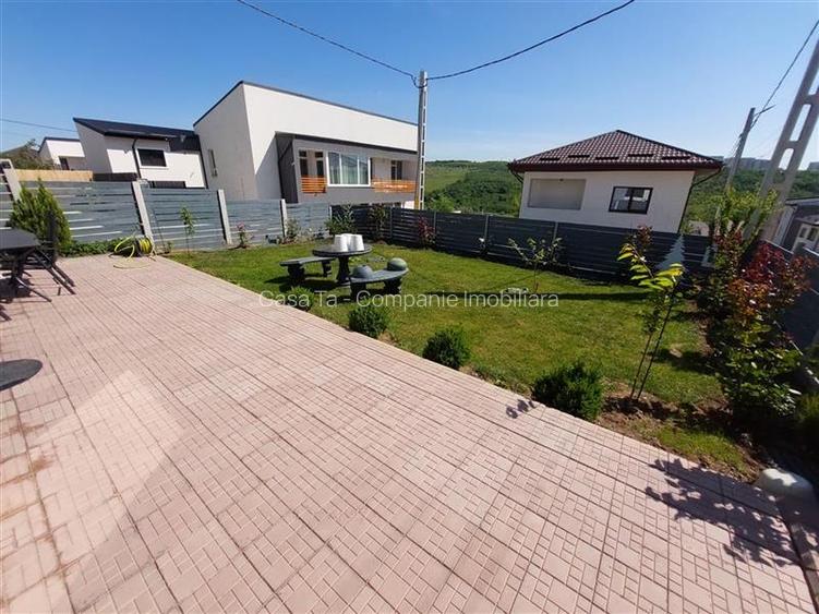 Vila deosebita pe Soseaua Rediu vis-a-vis de lac - 19