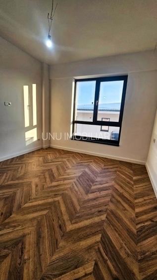 Apartament 3 camere decomandat - view superb - loc de parcare - mutare imediata - 3