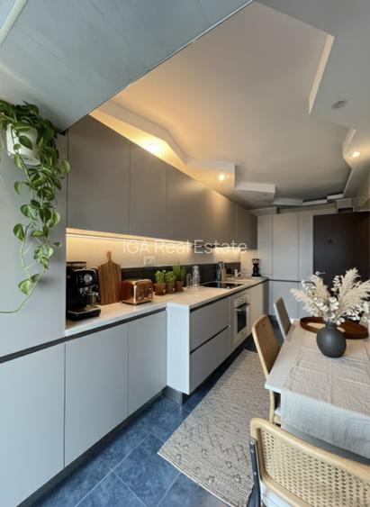 Aartament unic / localizat  ultracentral / renovat complet / vedere panoramica - 3