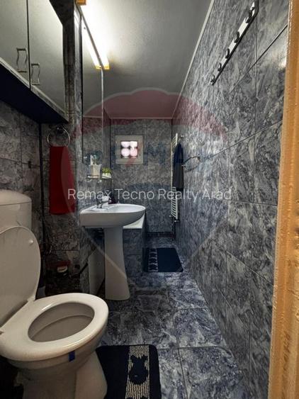 Apt. etaj 2 -zona centrala cu loc de parcare - 9