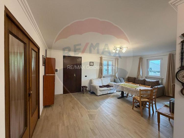 Casă cu 5 camere de vanzare (P+M) in comuna Bolotesti si teren 6266 mp - 2