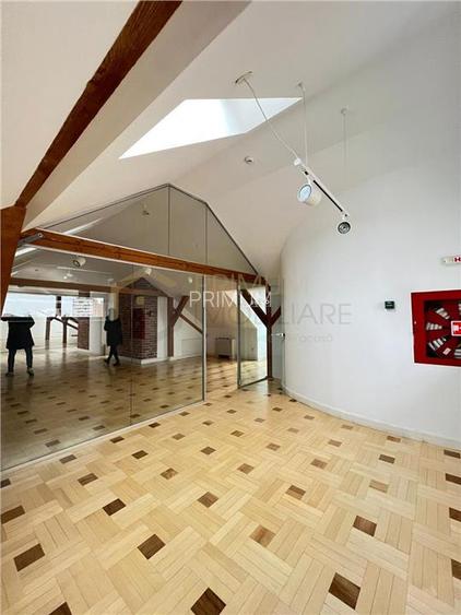 SPATII BIROURI - ZONA P-TA UNIRII - 6