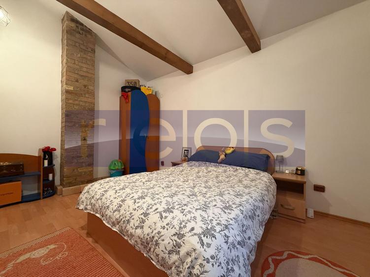 VANARE CASA | 150 MP LOCUIBILI | TEREN 400 MP | PANOURI FOTOVOLTAICE 8 KW | - 8