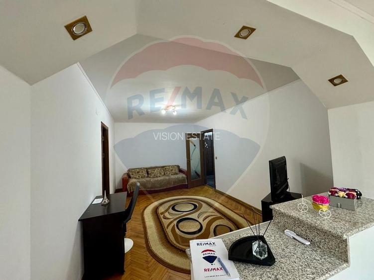 Apartament cu 2 camere de vânzare în zona Rovine - 3