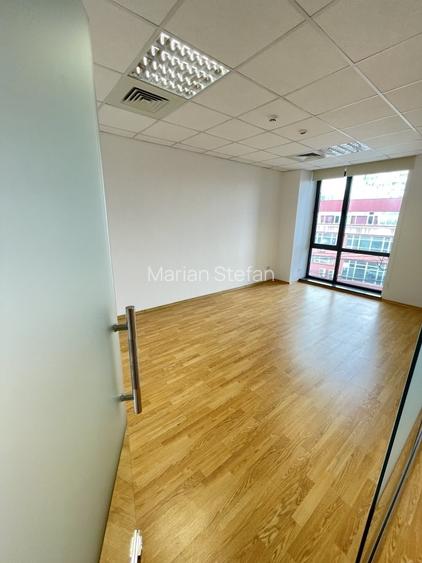 CORAL CENTER PITESTI- Inchiriere spatiu birouri, central, modern, 296 mp, etaj 2 - 7