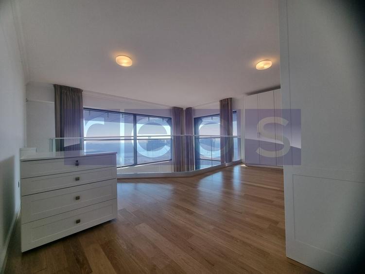 Vanzare penthouse cu view spectaculos in Complex Upground - 41