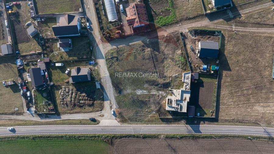 Teren intravilan cu dublu front stradal I Poiana Craitelor I Bod - 8