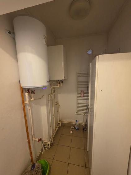 Vand spatiu comercial