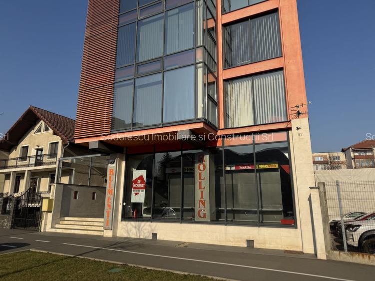 Spatiu comercial de închiriat  bulevardul Cetății - 20